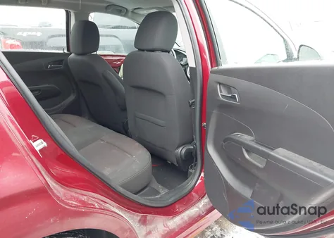 2020 Chevrolet Sonic Fwd Lt 5-Door из США, поврежденный, VIN 1G1JD6SBXL4134949